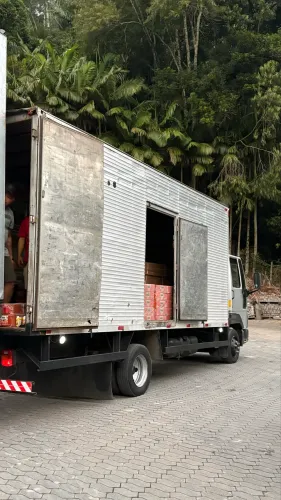 Caminhão Ford cargo 815e