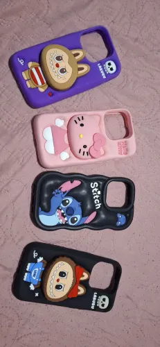 Kite capinha Stitch, Labubu e Hello Kitty para Iphone 14 pro