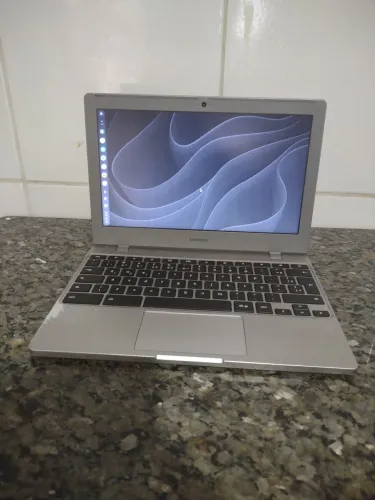 Samsung Chromebook 4 ótimo estado 4 GB de RAM e 34 GB de armazenamento interno para estudo