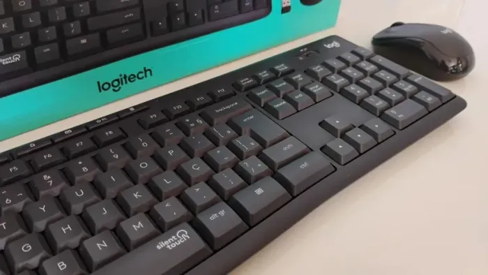 Teclado e Mouse logitech Silent wireless combo Mk295