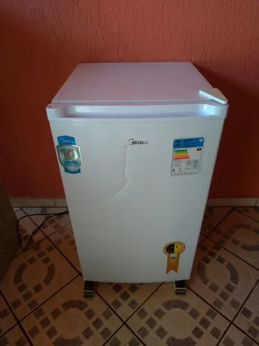 Frigobar Midea 124l - usado