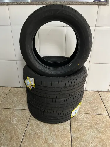 Pneus novos 185/60 R15