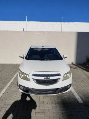 Chevrolet Onix Hatch LT 1.0 8V Flex Power Mec. 4P 2013