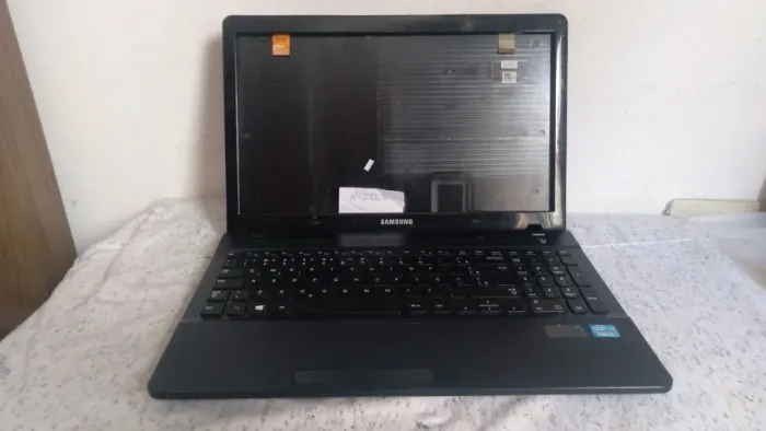 Notebook Samsung 14 - 270/75e4e Carcaça Completa! em bom estado.