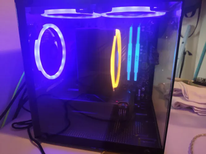 PC Gamer RX 7600, Ryzen 7 5700X, B550M Aorus Elite, 16gb ram, Monitor 24 FullHD Ips 180hz