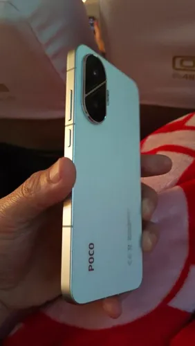 Vende-se celular xiaomi poco F7 512 gigas , NOVÍSSIMO oportunidade única .