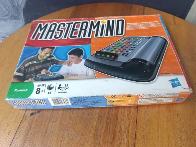 MASTERMIND A SENHA JOGO DE TABULEIRO HASBRO. DESVENDE O CÓDIGO SECRETO.
