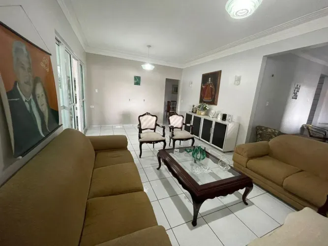 VENDO UMA EXCELENTE CASA EM UMA ÓTIMA LOCAÇÃO NO BAIRRO DO COHAFUMA