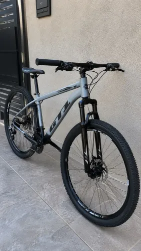 BICICLETA GTI CINZA ARO 29 ? NOVÍSSIMA