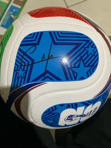 Bola Trionda Original Com Autógrafo Do Cafu