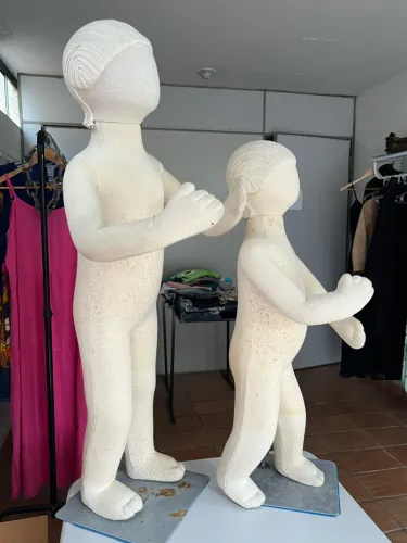 Manequim infantil articulado 
