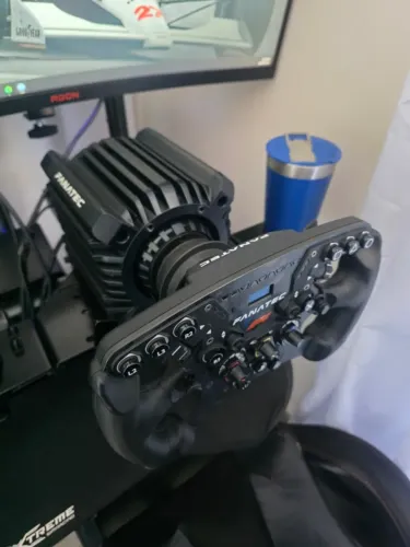 Kit Fanatec Base 18Nm + Volante Clubsport F1 racin g Whell