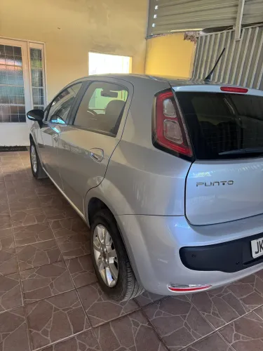 Fiat Punto Attractive 1.4 Fire Flex 8V 5P 2013