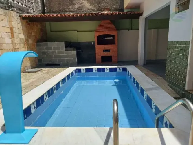 Casa de 4 quartos, piscina, em Boa Viagem, Recife.