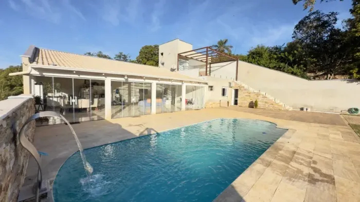 Casa de Campo Moderna com Piscina entre Caxambu e Baependi