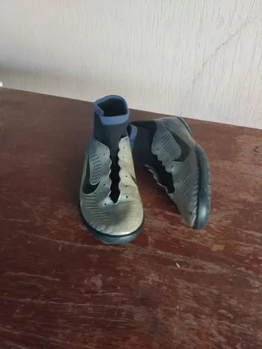 Chuteira de futsal mercurial nike botinha 