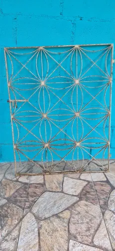 PORTÃO DE FERRO MEDINDO 1.00 X 0.80