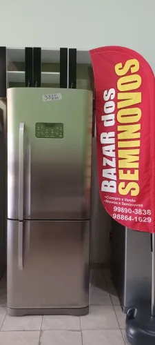 Geladeira Electrolux inversse inoox  modelo  DM84X  !