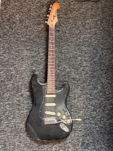 Guitarra stratocaster Eagle