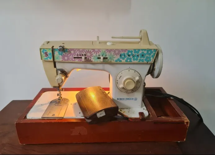 Máquina de Costura Singer Bobina Mágica