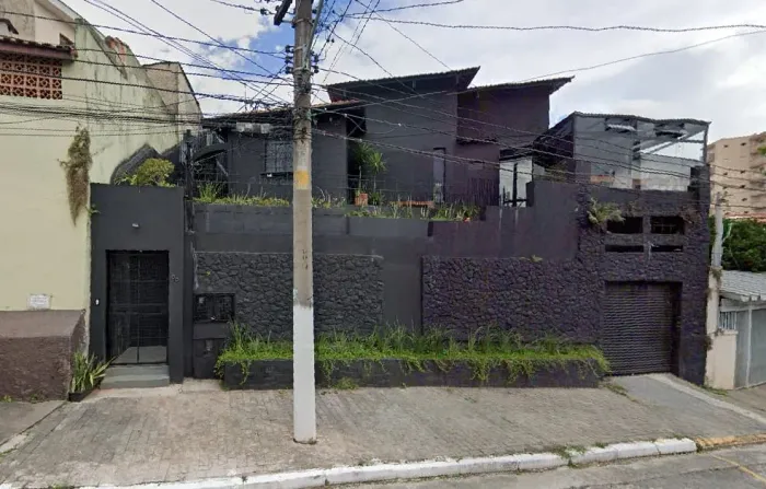 Loja na Rua Doutor Alcides Prestes, 68 80 m²