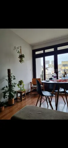 Alugo quarto no centro