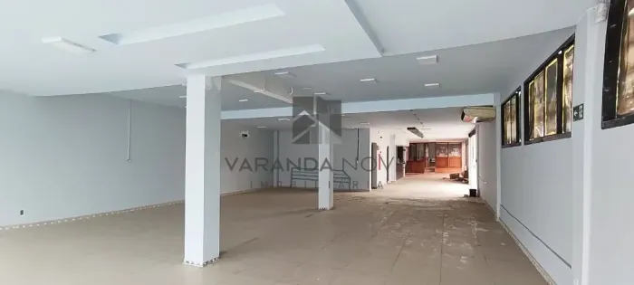 Prédio Comercial Espaçoso na Vila Seixas 3 Pavimentos e Subsolo