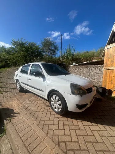 Renault Clio Sed. Authentique Hi-flex 1.0 16V 4P 2006