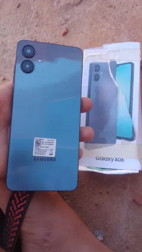 Celular A06 novinho 128gb barato internet 5G
