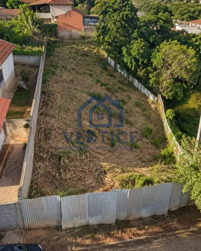 Lote 389m²