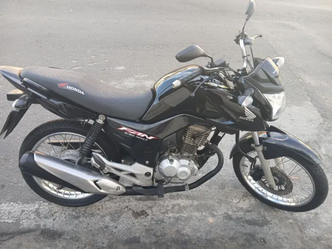 Moto completamente conservada
