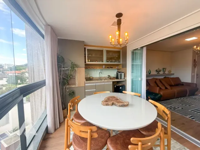 Apartamento de 3 suítes à venda por R$ 1.300.000,00 - Bairro Vila Nova - Blumenau/SC