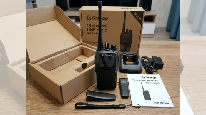 ## ? Rádio Walkie-Talkie Grasep (16 Canais / UHF) - Novo na Caixa!
