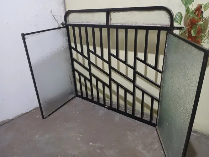 VENDO JANELA