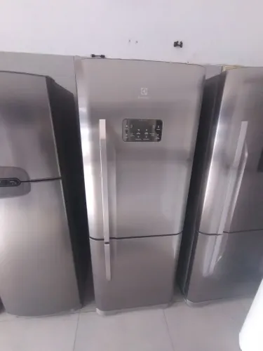 Geladeira Electrolux inversa inox