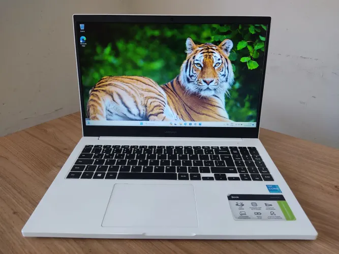 Notebook SAMSUNG CORE I3 11 GERAÇÃO SSD 256GB + HD 1TERA
