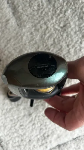 Carretilha Shimano Bantm CURADO mod. CU-201