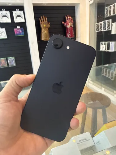 Iphone 16e 128 Bateria 95% semi novo - com garantia