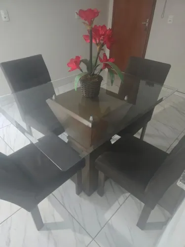 Mesa de vidro 4 cadeiras