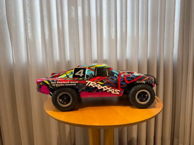 Traxxas Nitro Slash 3.3 1/10 2WD 44056-3 NOVO Lacrado RTR +80km/h