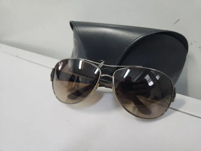 Óculos de sol Ray Ban feminino original [seminovo]