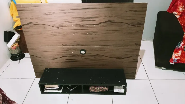 Hack para TV em madeira + painel