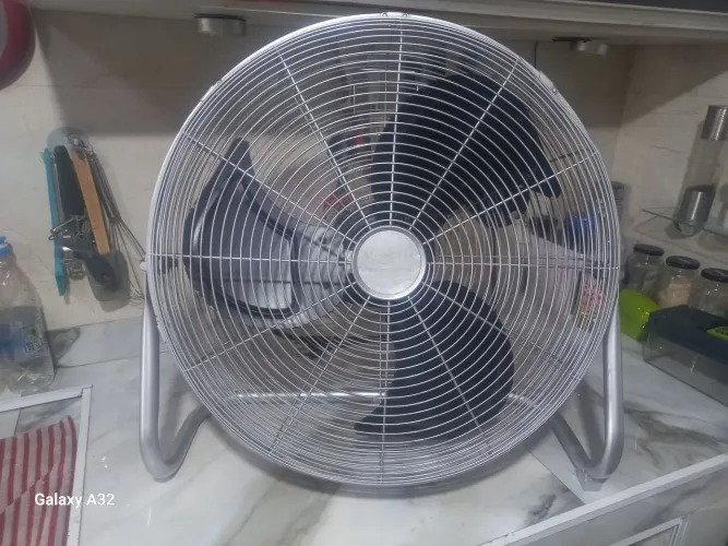 Circulador mondial v90 200w 