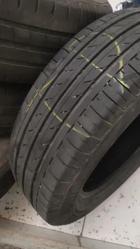 VENDO DOIS PNEUS BRIDGESTONE SEMINOVOS