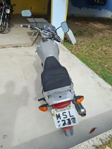 MOTO SUZUKI YES 125, 2008, CONSERVADA