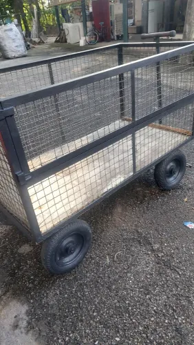 Ótimo carrinho pra carga pra quem trabalha tendo que transportar cargas.