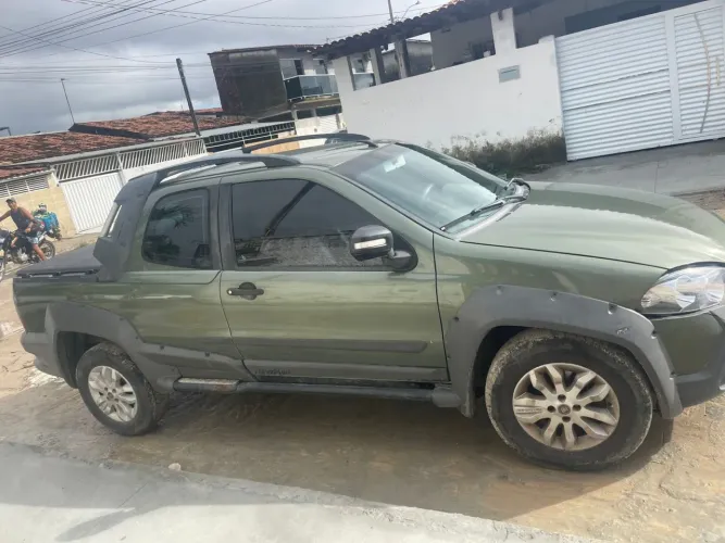 Fiat Strada Adventure1.8/ 1.8 Locker Flex CD 2013