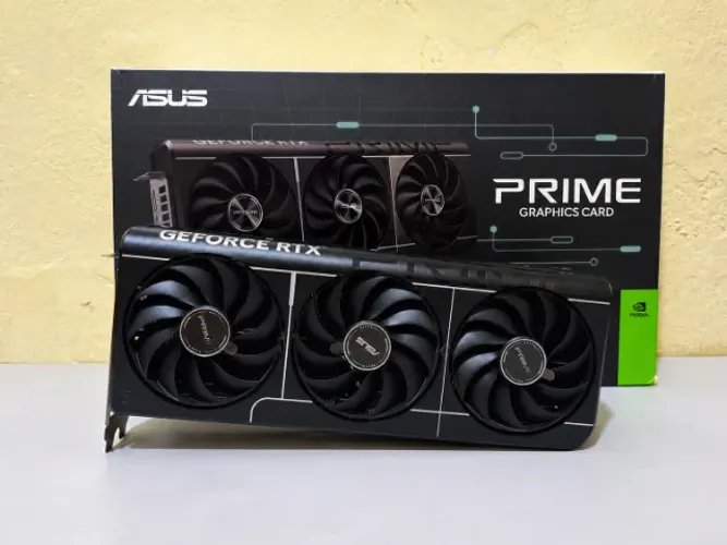Placa de Vídeo ASUS Prime RTX 5070 12GB