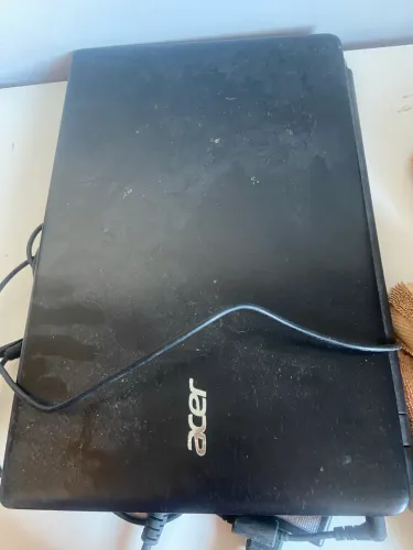 Notebook  quebrado 