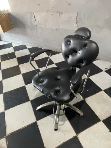 Cadeira para barbeiro/cabelereira